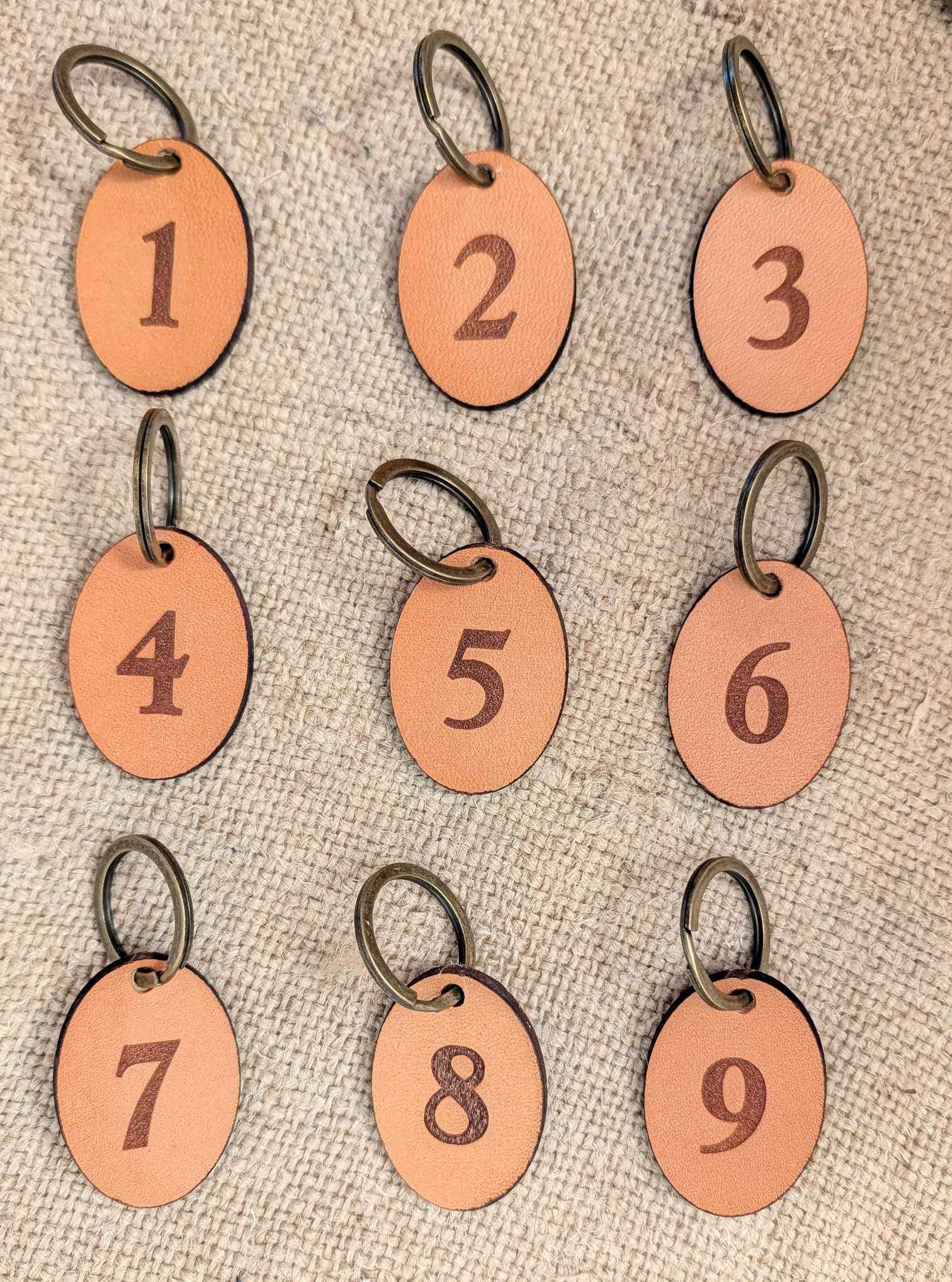 Nyckelring i vegetabiliskt garvat läder - Siffror